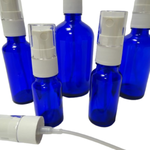 Frasco-vidrio-azul-cobalto-tapon-atomizador-blanco-Fusté