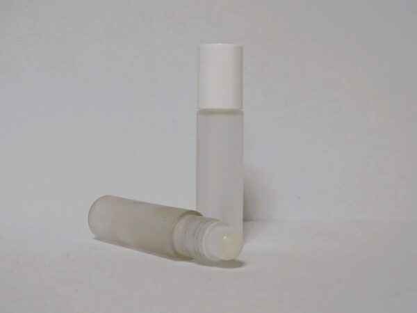 Roll-on-11,5-ml-vidrio-matizado-tapa-blanca-Fusté
