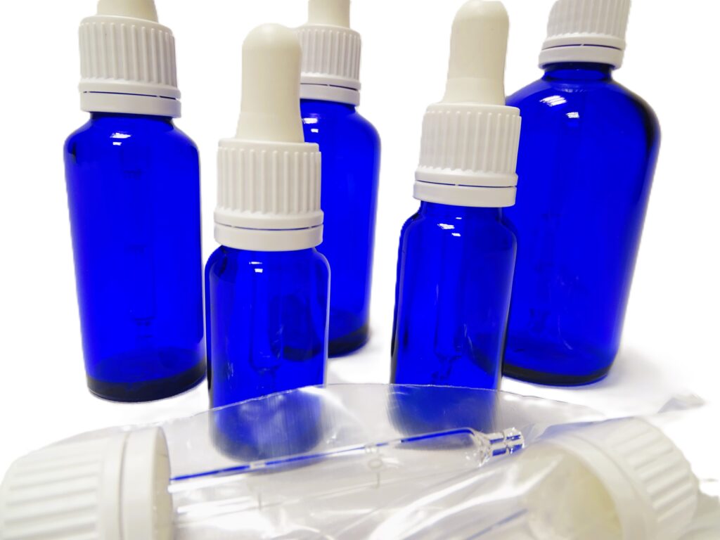 azul-cobalto-cuentagotas-OVII-blanca-tetina-blanca-Fusté