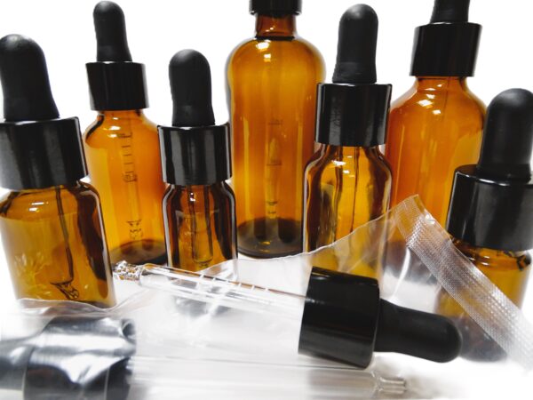 Frasco-vidrio-topacio-cuentagotas-urea-negra-tetina-negra-Fusté